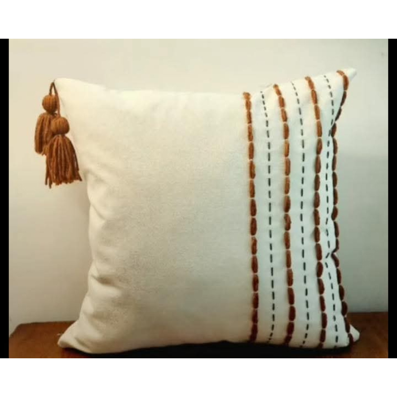 Wool cushion, 50 × 50 cm, beige - KM-EG175-416